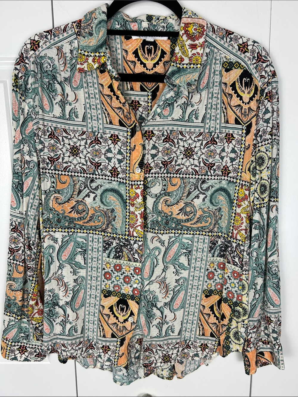 Jane and Delancey Paisley Patchwork Button-Down in Green, Peach & Black Size M